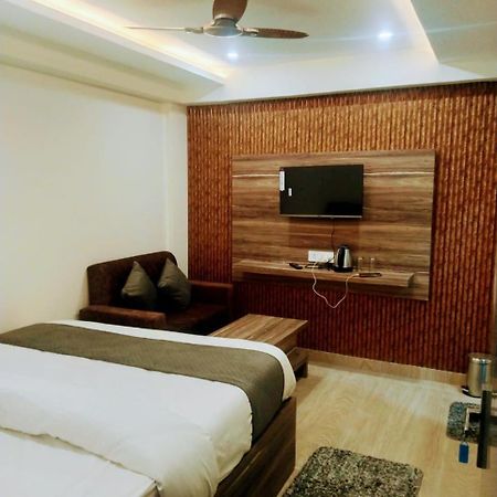 Hotel Abhinandan Ayodhya Exterior photo